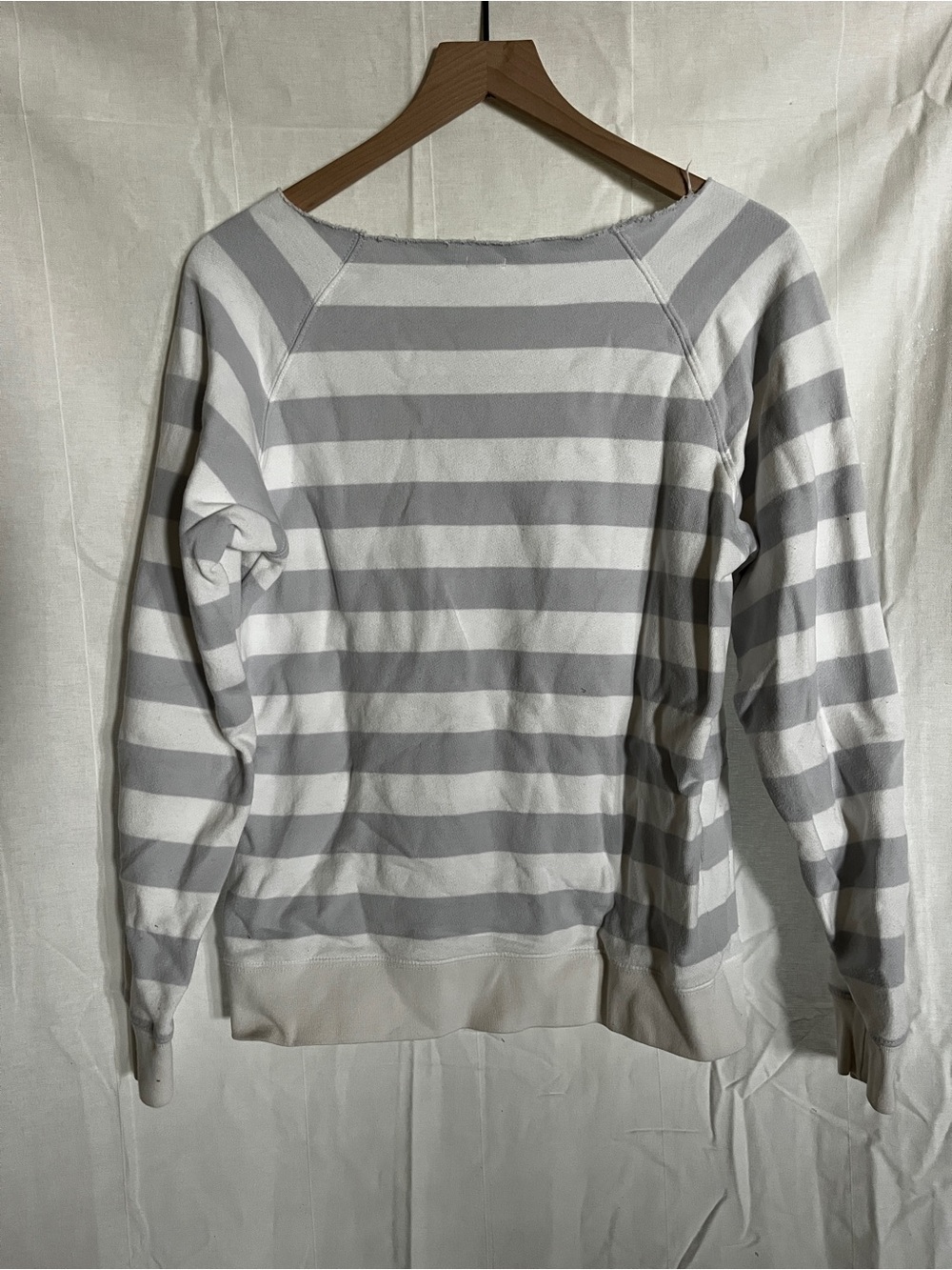 Striped sweater - Picture 4 of 4